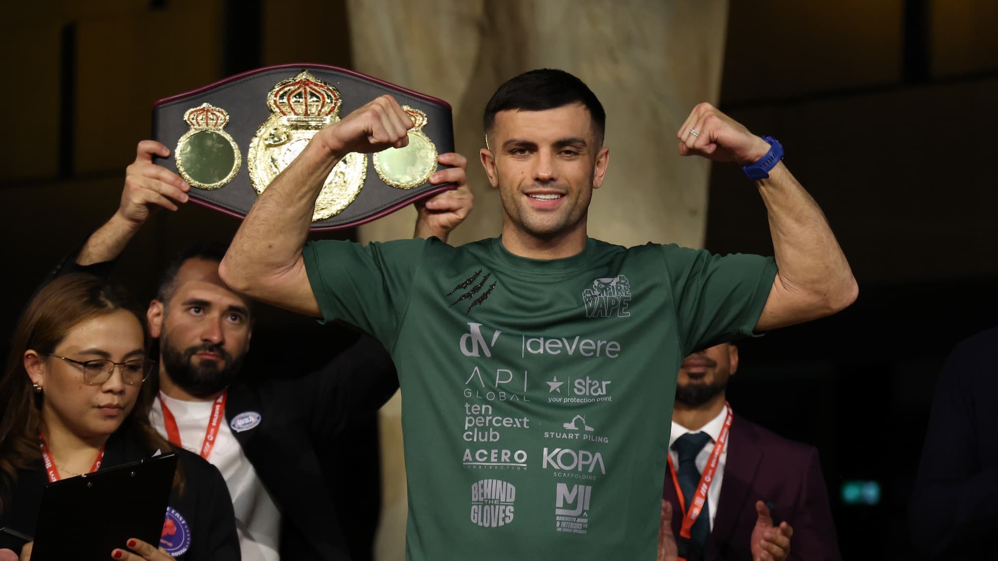 Catterall to face Romero-Lopez winner, November 19 deal deadline