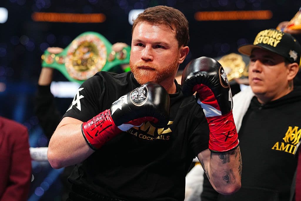 Canelo Alvarez Is 'Worn Out In Boxing Life,' Says Jose Benavidez Sr.