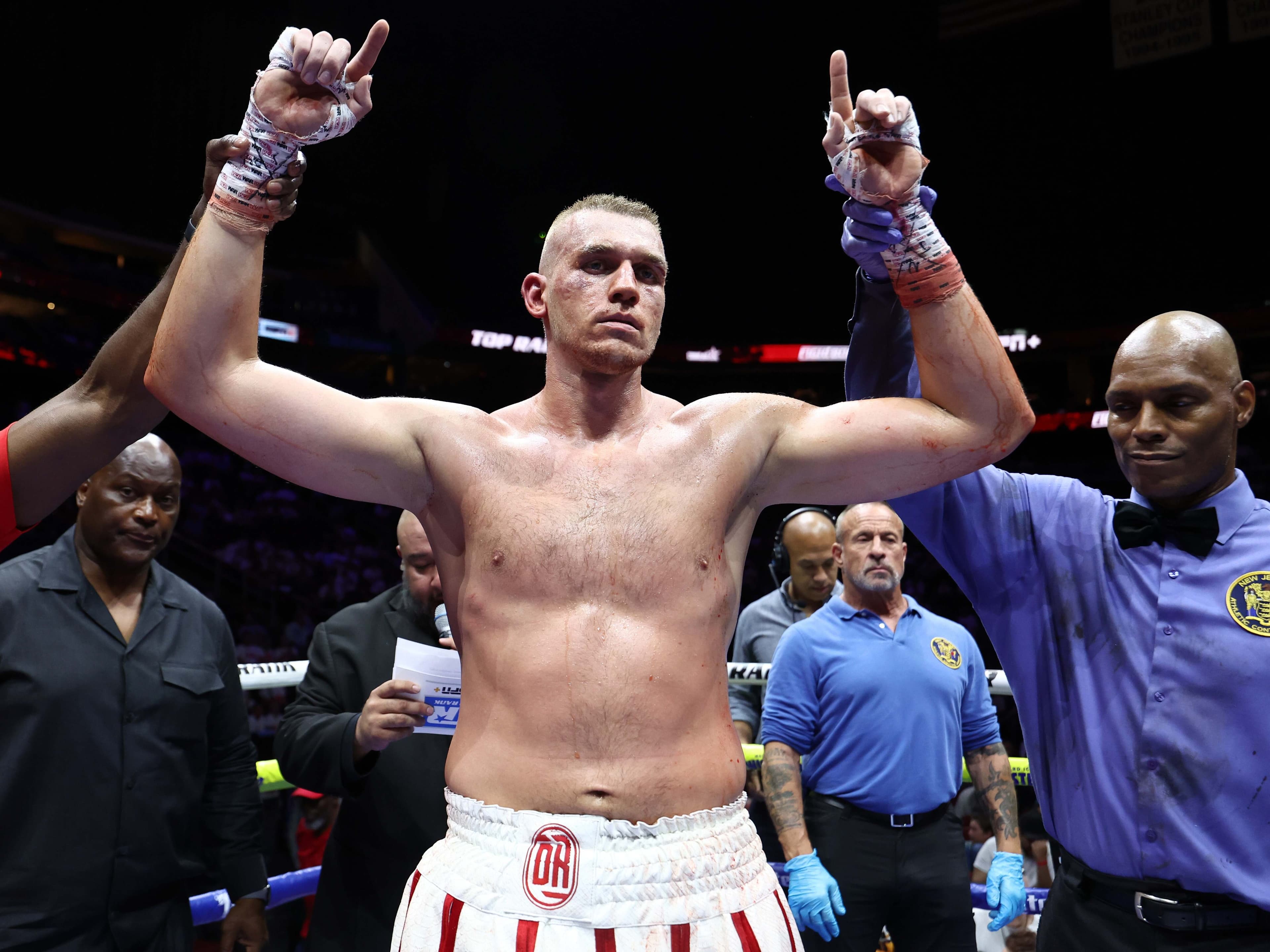 Damian Knyba Batters Marcin Siway, Wins Battle Of Unbeaten Polish Heavyweights By 8th-Round TKO