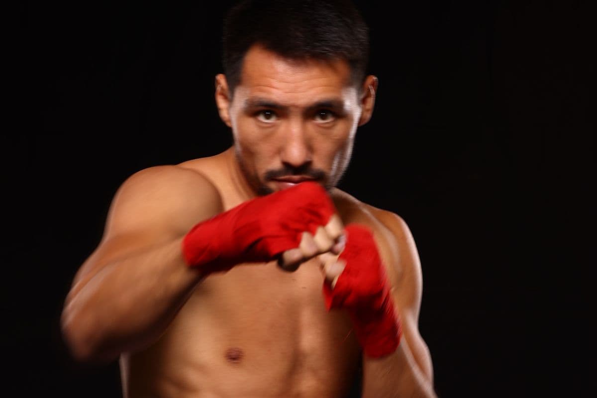 Janibek Cruises In Homecoming Knockout Over Ngamissengue