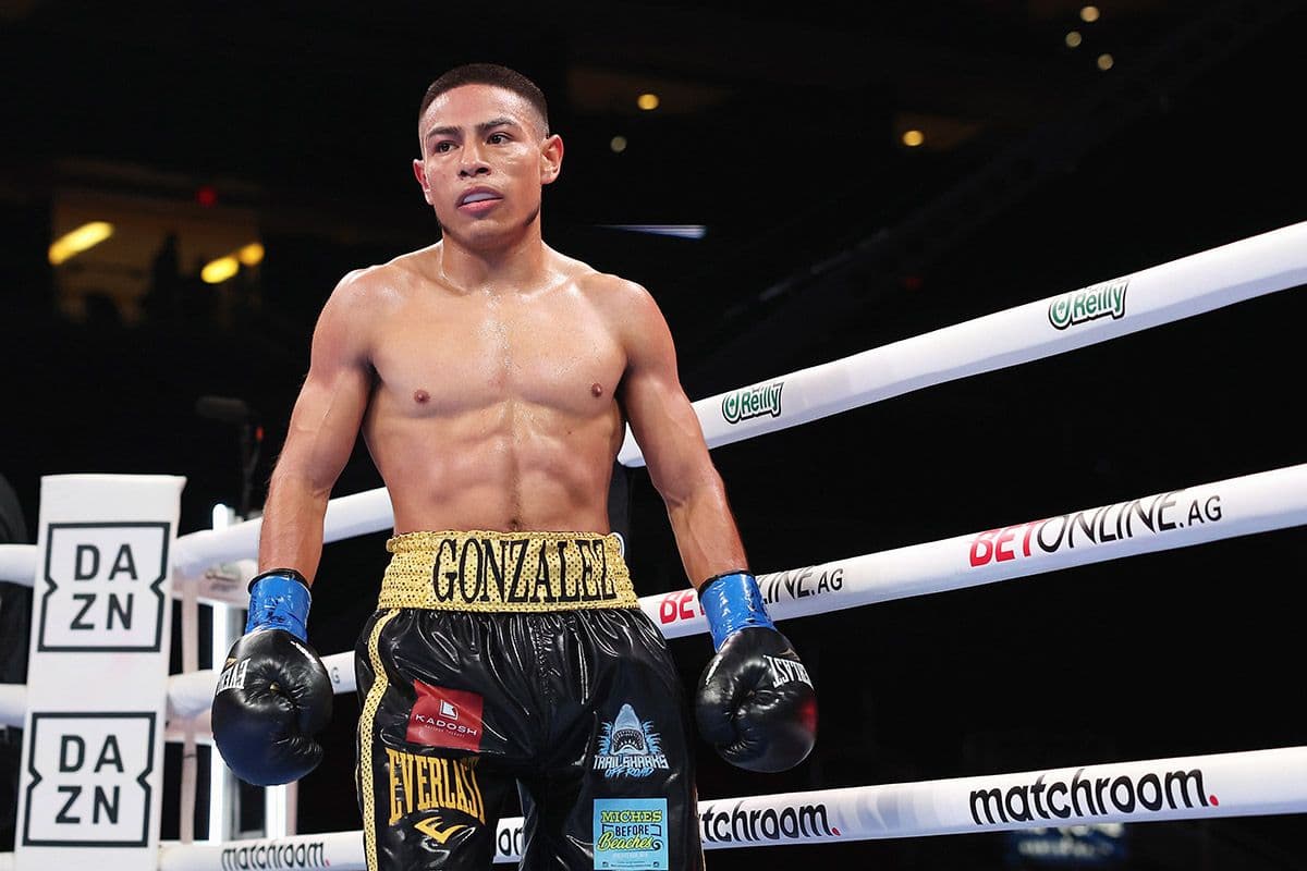 Top Rank signs featherweight prospect Albert Gonzalez