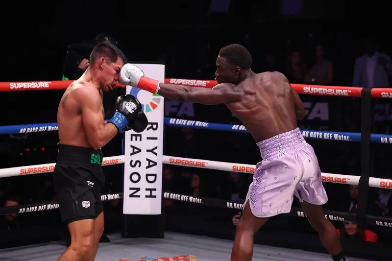 Hitchins Considers Norman ‘Trash,’ Says He’d Hurt Ex-WBO Champ