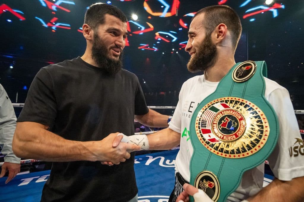 Spencer-Mayer: Arthur Biyarslanov vs. Sergey Lipinets Set On Oct. 30 Undercard