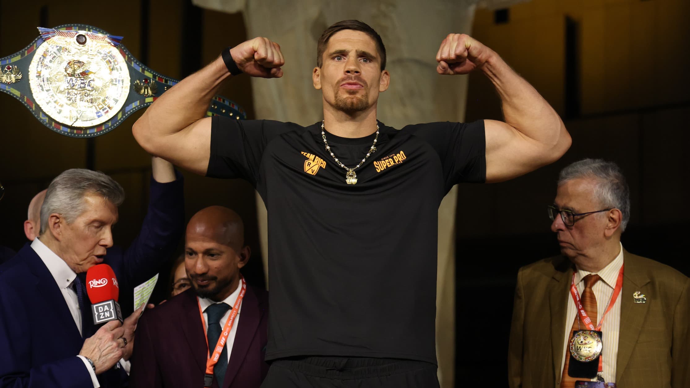 After pushing Usyk, Verhoeven ranked in top 15 by WBC, WBA