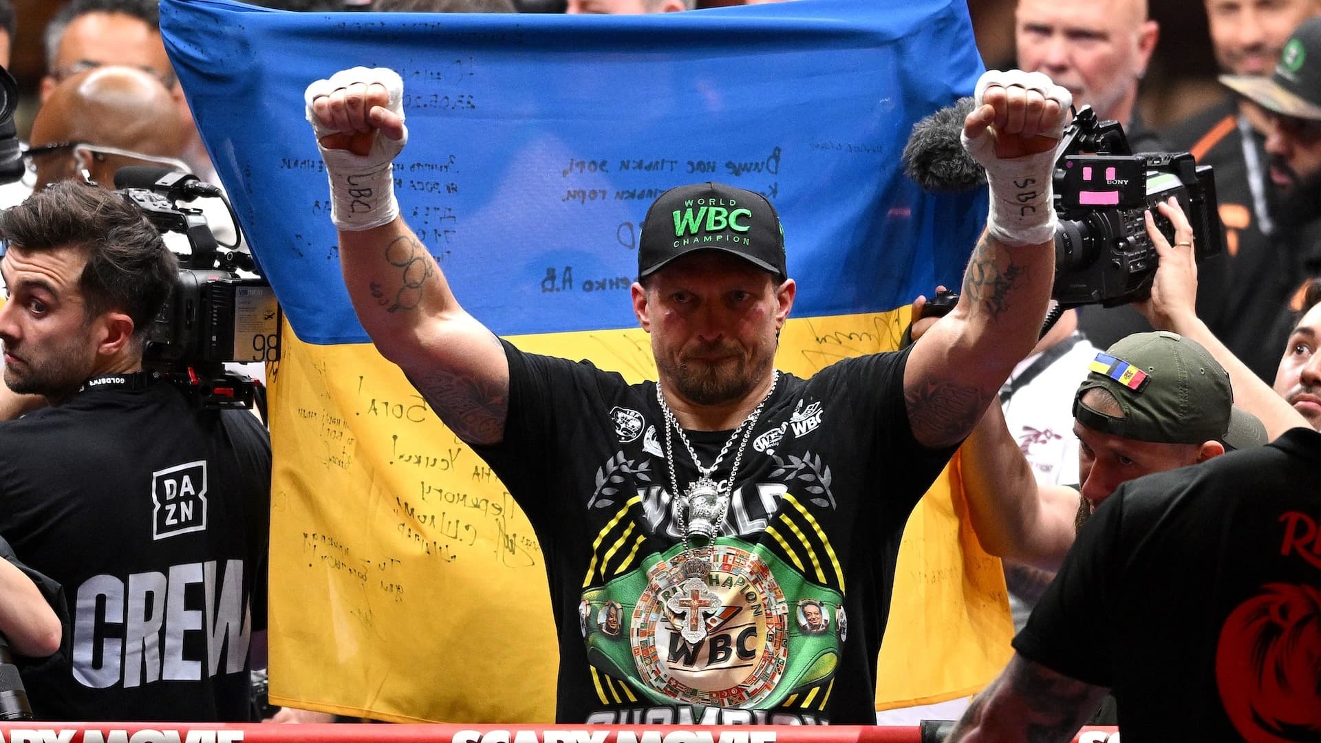 Usyk takes aim at Fury, Benavidez bouts in 2027
