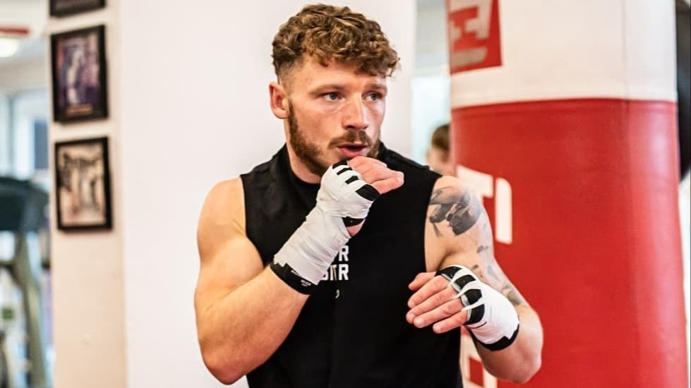 British title-chasing Josh Holmes hunts statement vs. Alex Murphy