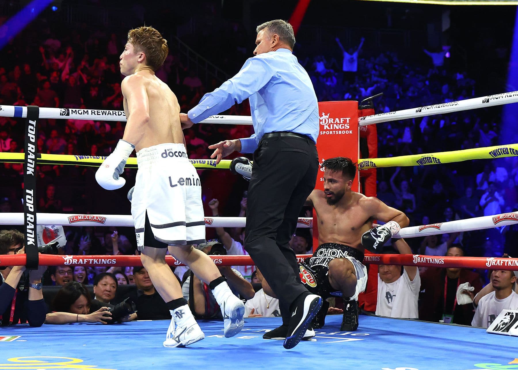 Naoya Inoue survives knockdown, war with Ramon Cardenas to score 8th-round TKO in fight of the year contender