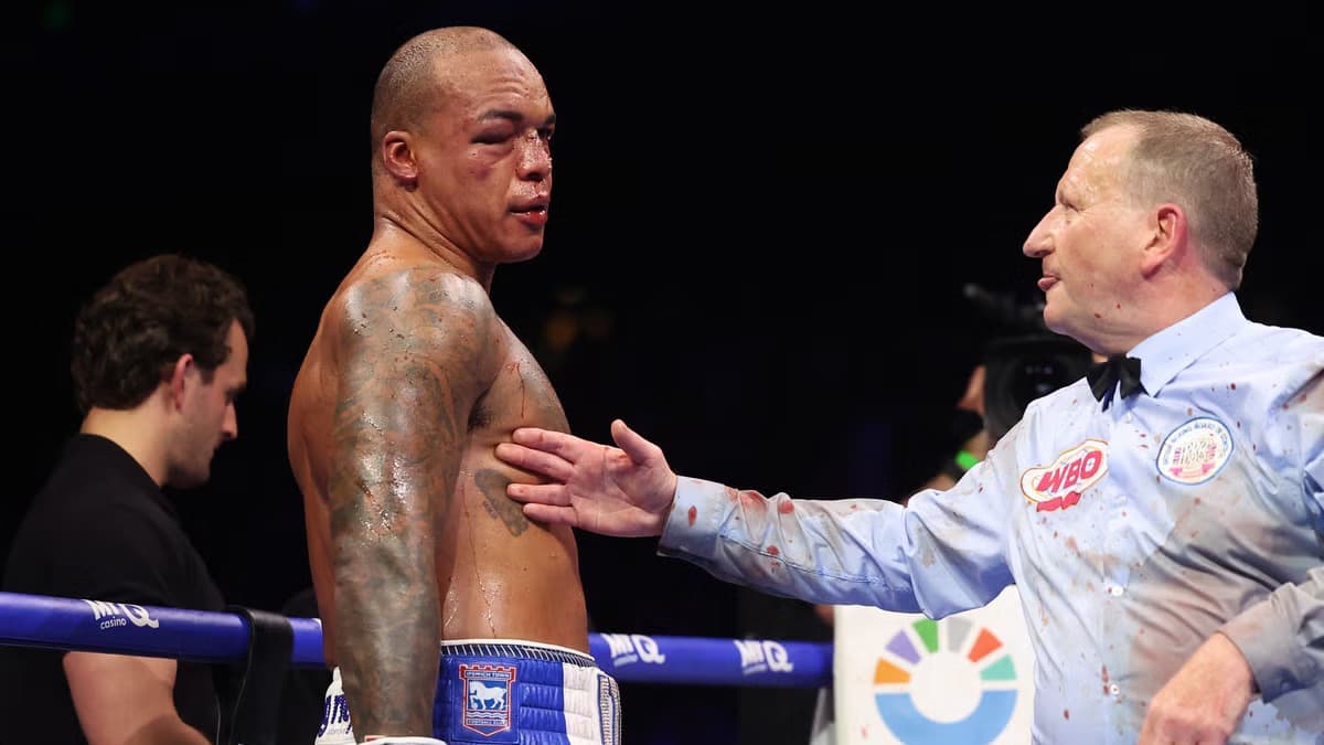 Dubois' ex-trainer criticizes Wardley's corner for not halting beating