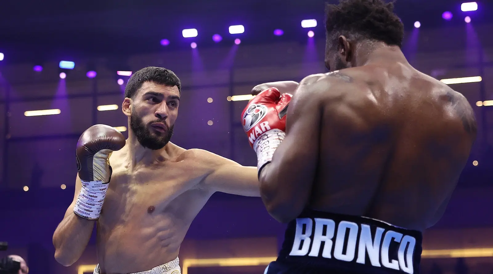 Ammo Williams believes Carlos Adames Too Risk-Averse Against Hamzah Sheeraz