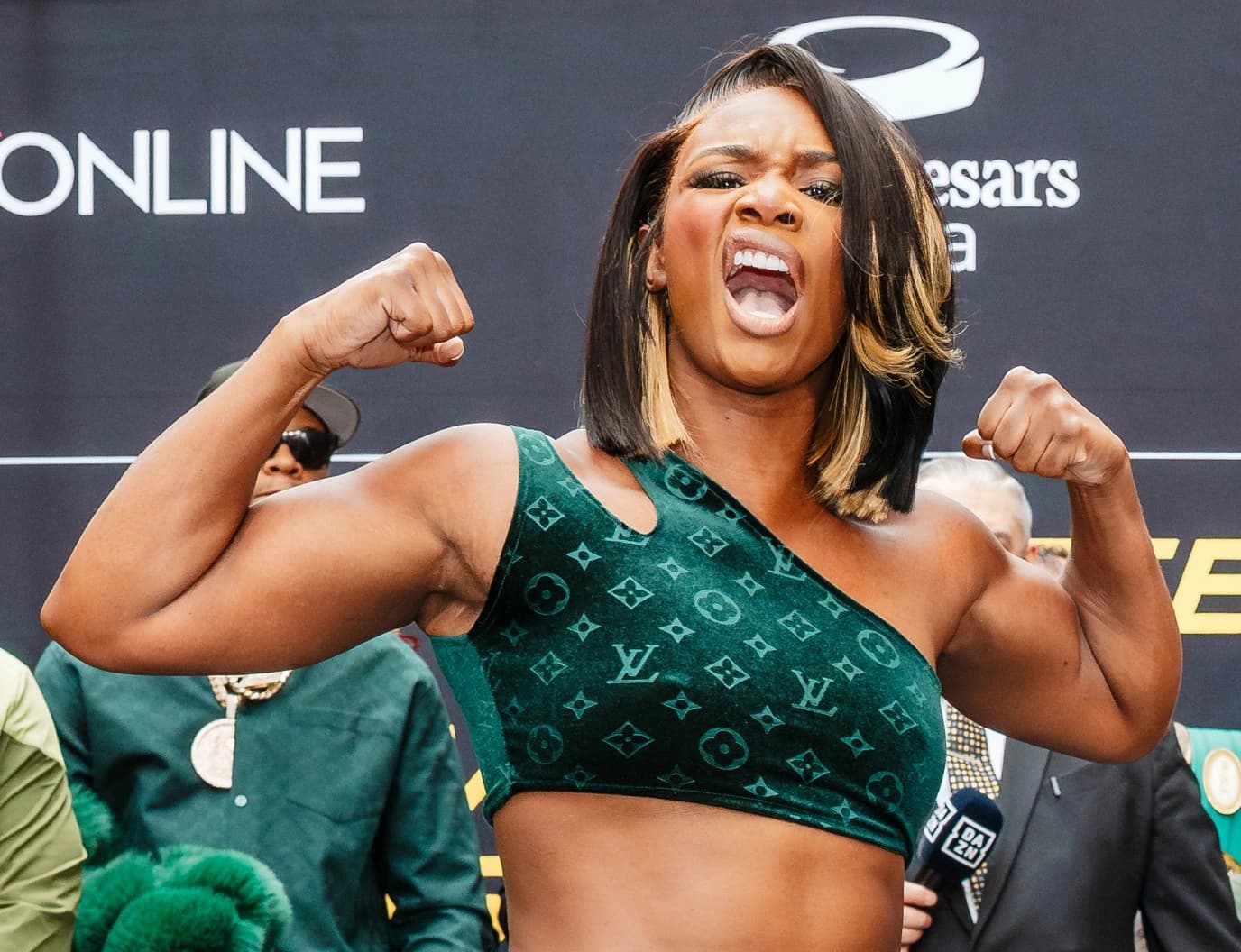 Shields Dominates Crews-Dezurn, Retains Heavyweight Titles