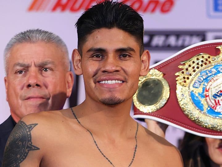 Navarrete Drops Valdez Three Times, Knocks Him Out With Body Shot In 6th Round Of Rematch