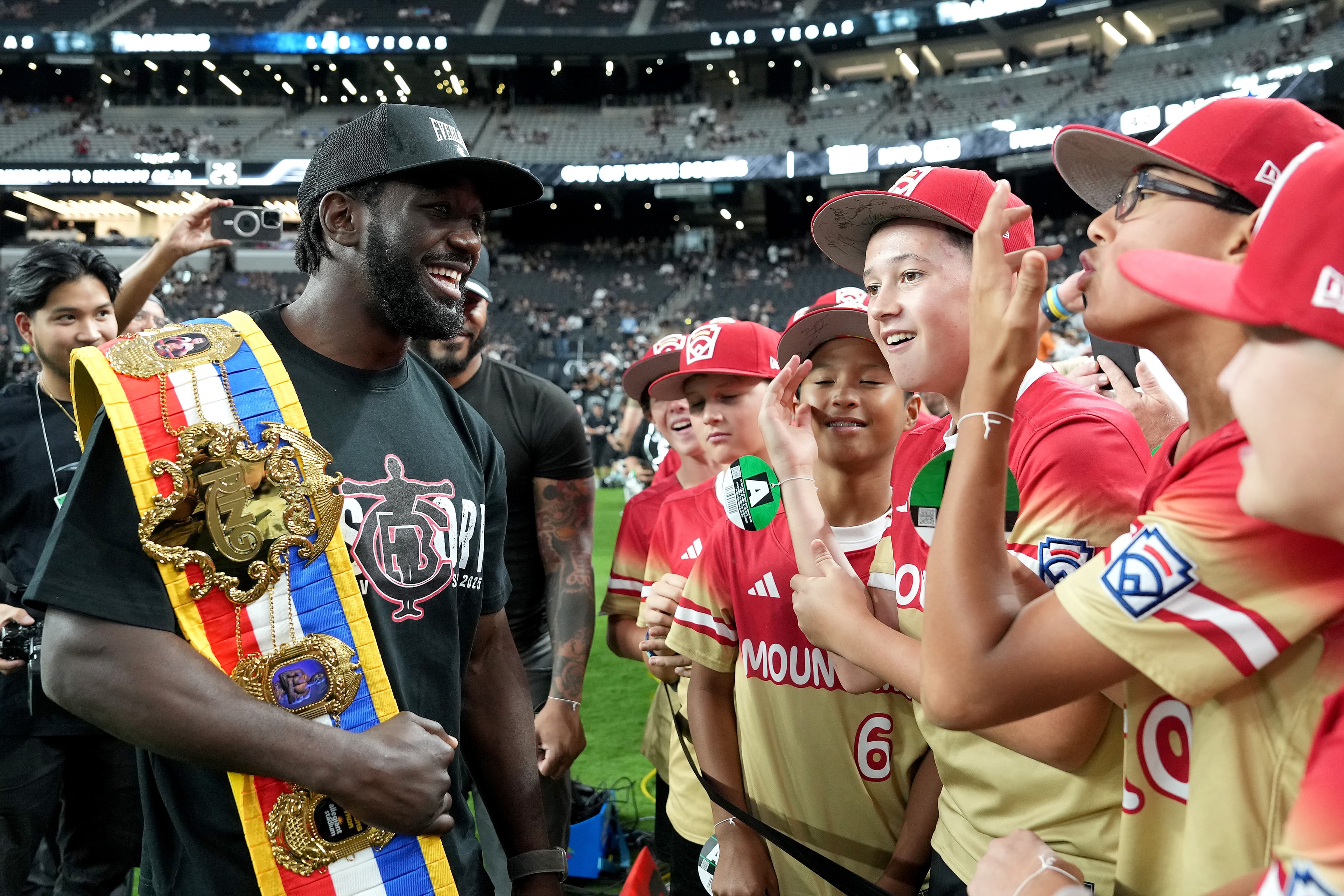 Crawford: Superfights more intense than Super Bowl