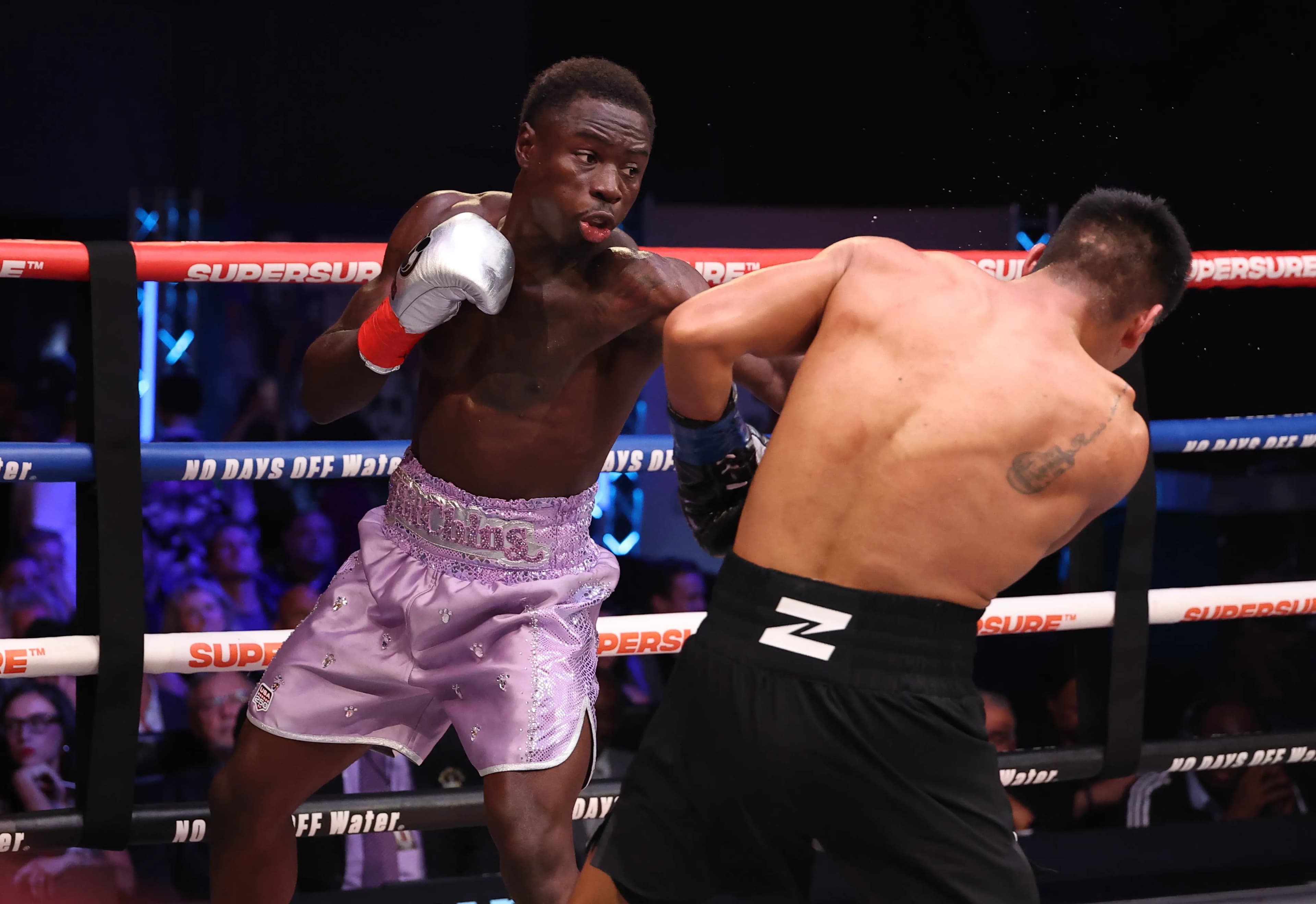 Hitchins outclasses Salas to win shutout decision