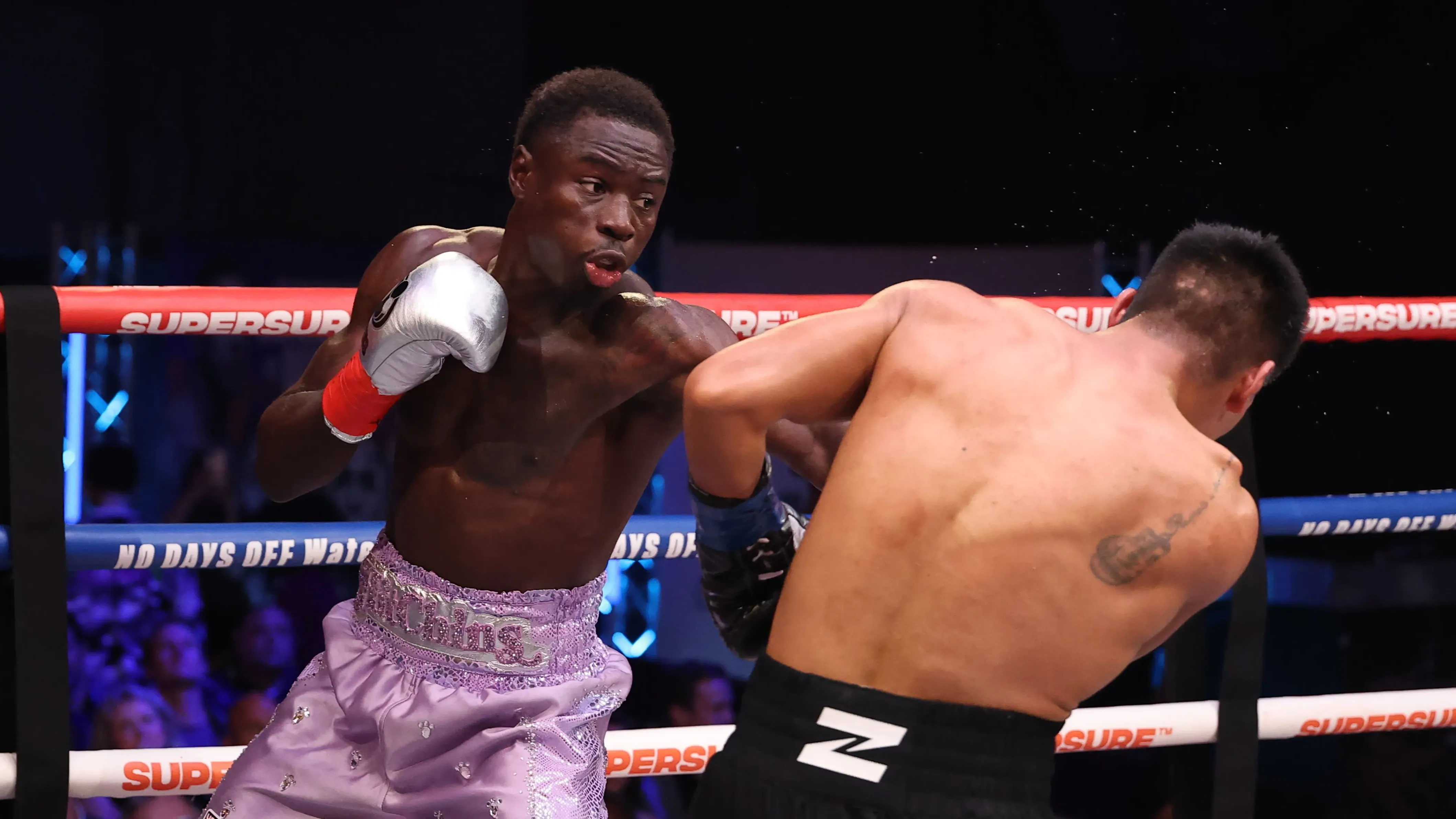 Hitchins outclasses Salas to win shutout decision
