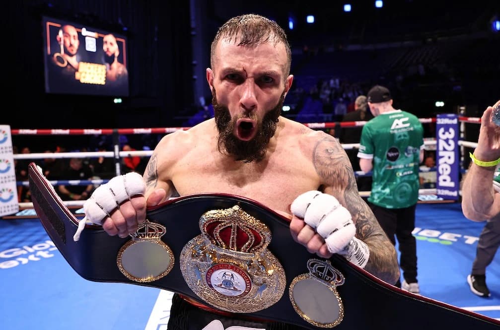 Anthony Cacace outpoints Jazza Dickens to win WBA 130-pound title