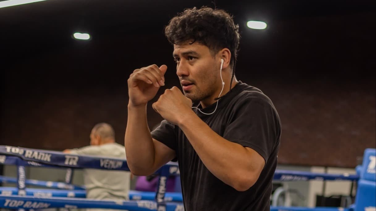 Bomac confident Lester Martinez will become undisputed champion