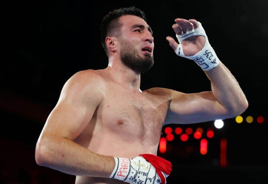 Bakhodir Jalolov's KO Streak Ends In Decision Win Over Ihor Shevadzutskyi