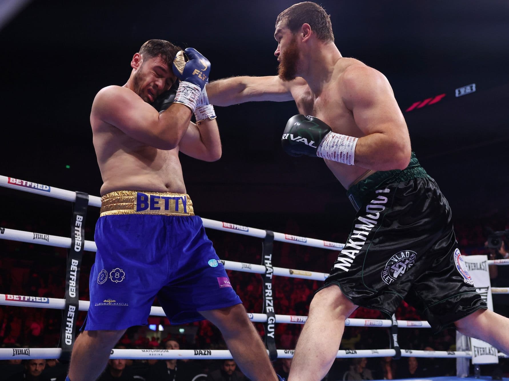 Arslanbek Makhmudov Outpoints Dave Allen After Exhausting 12-Round Encounter
