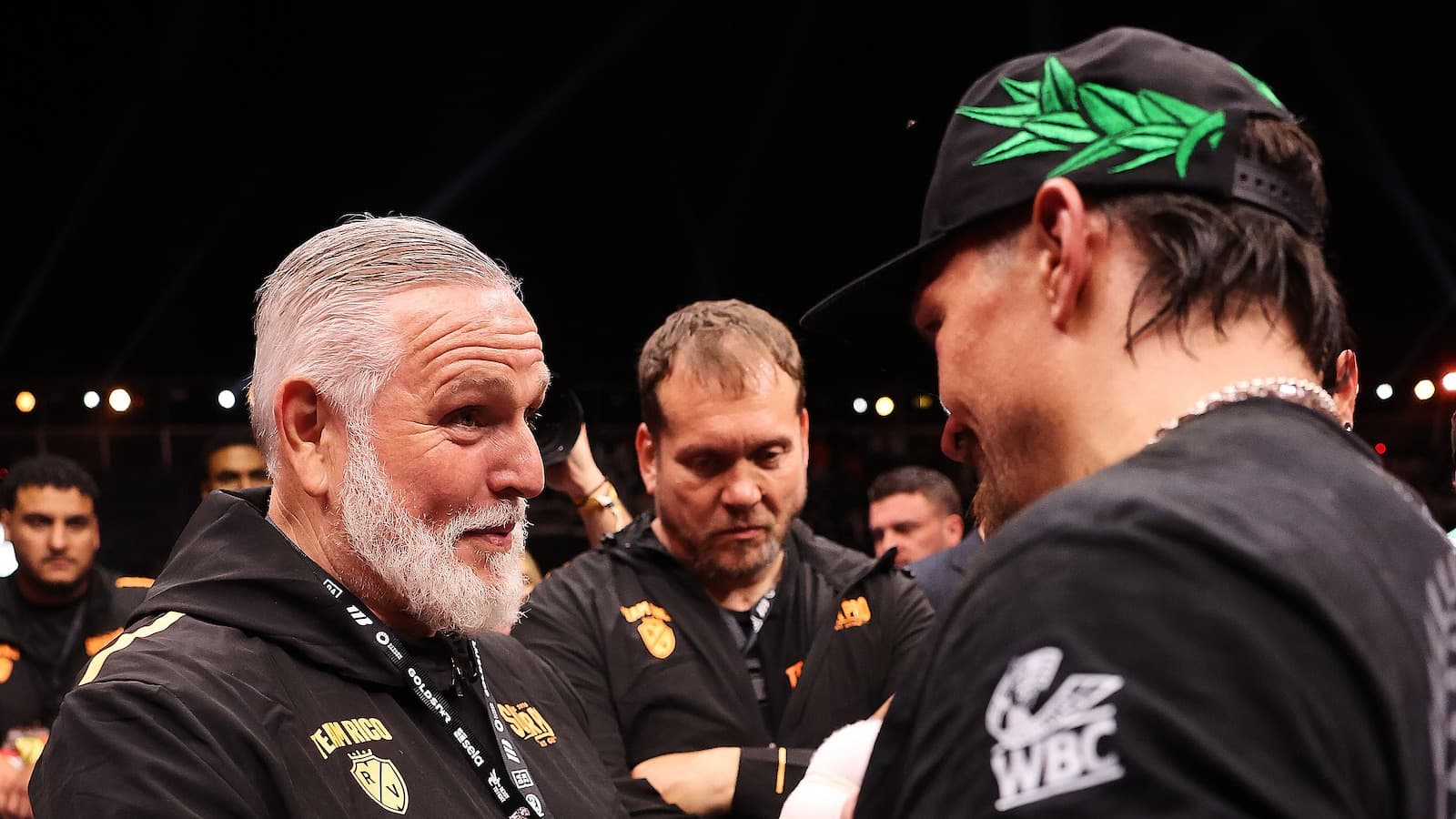 Trainer Peter Fury: Verhoeven deserves another shot at Usyk