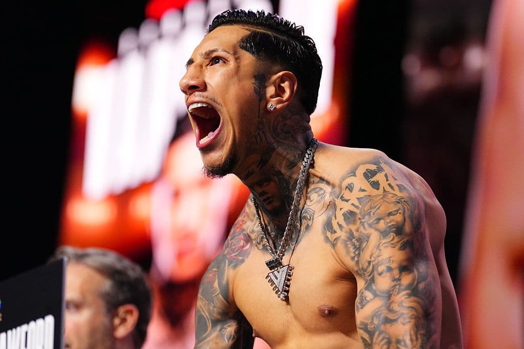 Fernando Vargas Jr. Hopes To Emerge From Father's Shadow by Beating Callum Walsh