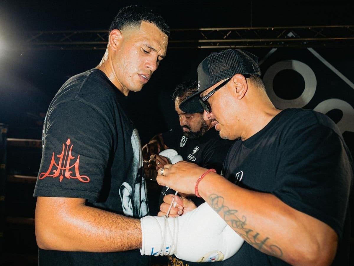 Father-Son combinations dominate 'Ring IV' card, starting with David and Jose Benavidez