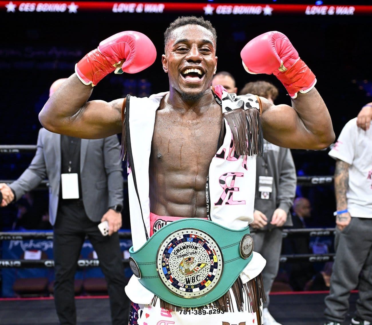 Rashidi Ellis Breaks Down, Stops Jose Angulo in Seven