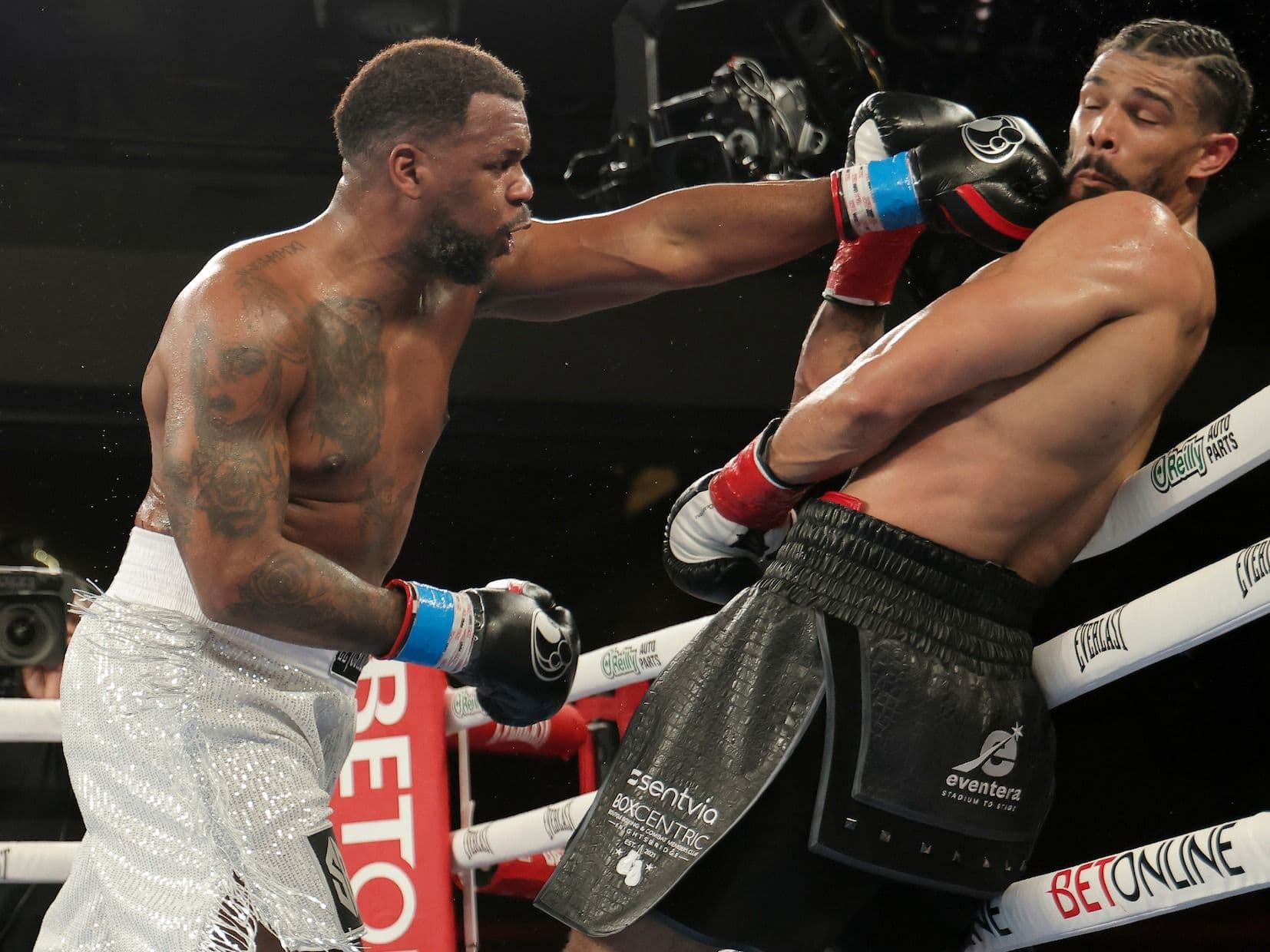 Lenier Pero defeats Jordan Thompson by unanimous decision