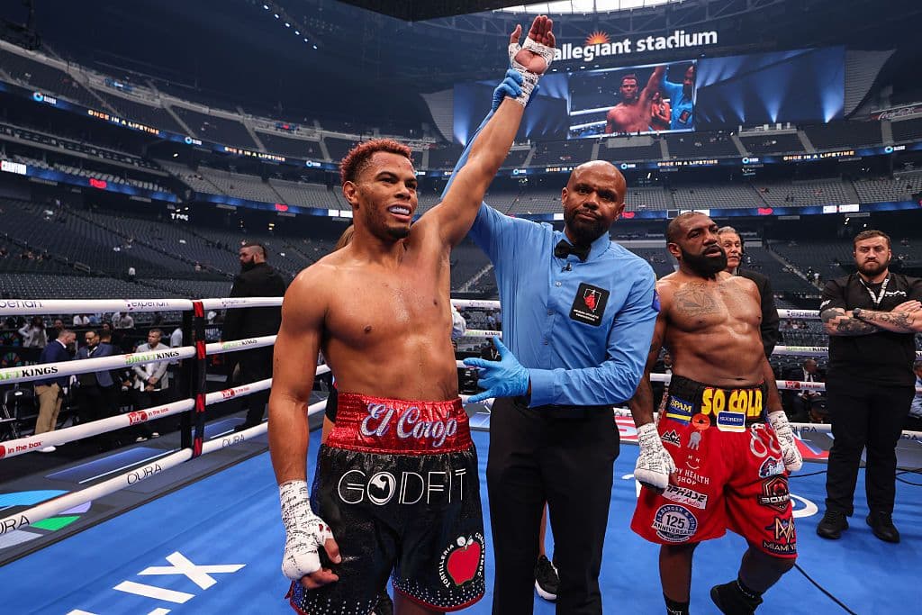 Raiko Santana Stuns Steven Nelson, Scores 1st-Round TKO On Canelo-Crawford Undercard