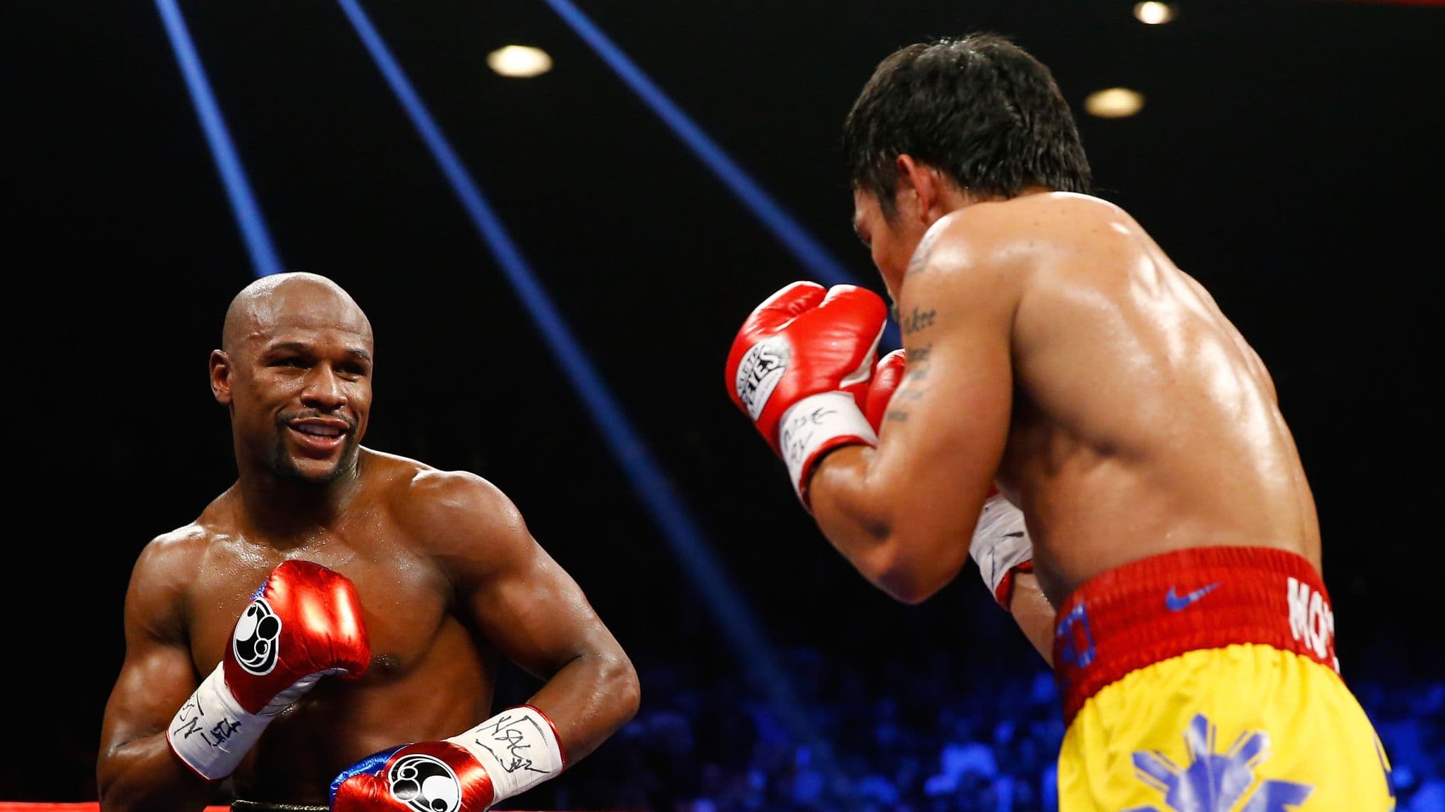 Roy Jones blasts 'low class' Mayweather, says Pacquiao had better career