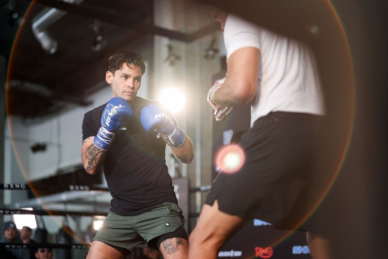 Photos: Ryan Garcia Shows Off Moves at Media Workout For May 2 Return