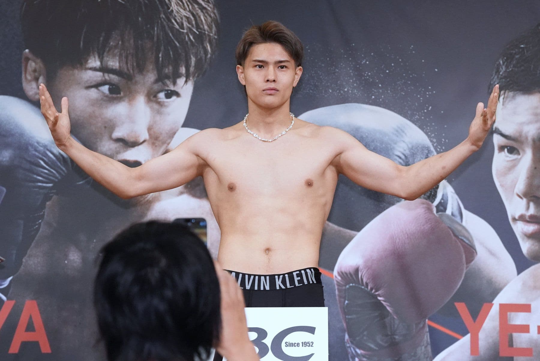 Jin Sasaki Outpoints Shoki Sakai, Calls Out All The Welterweight Titlists