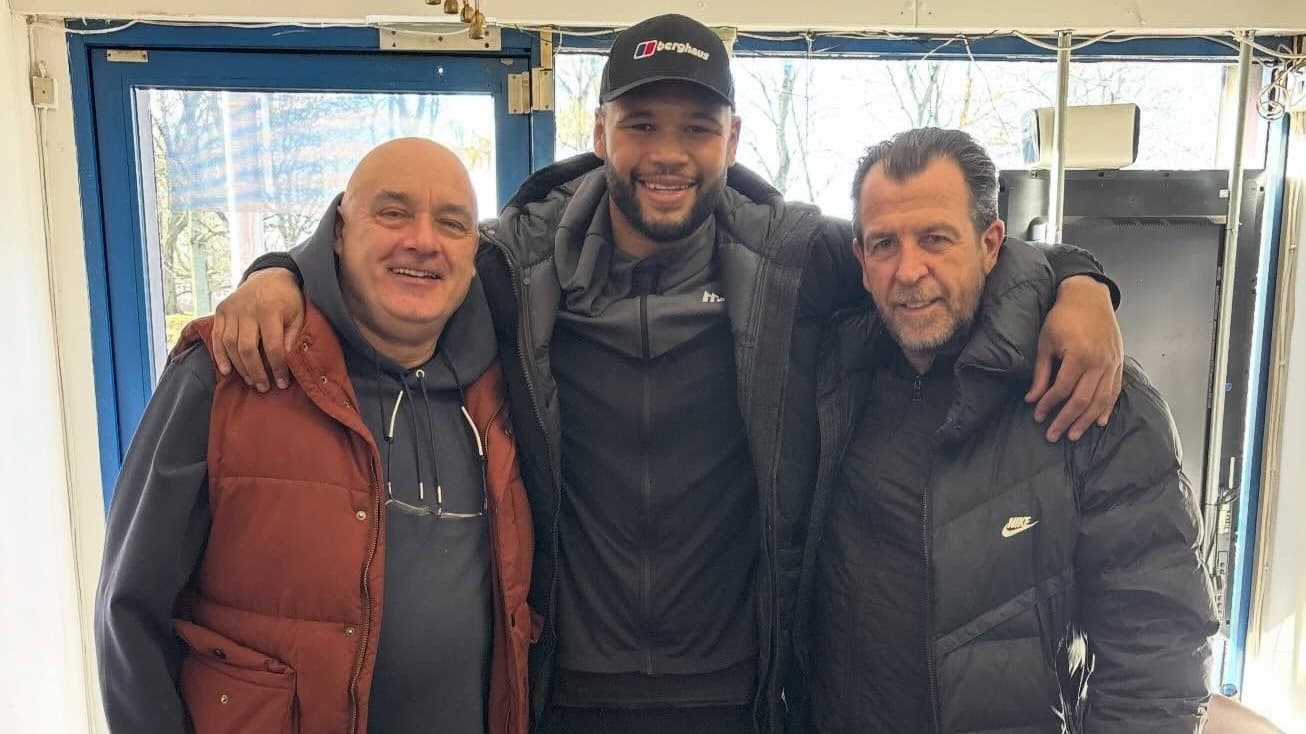 Joe Gallagher and Frazer Clarke get straight down to business