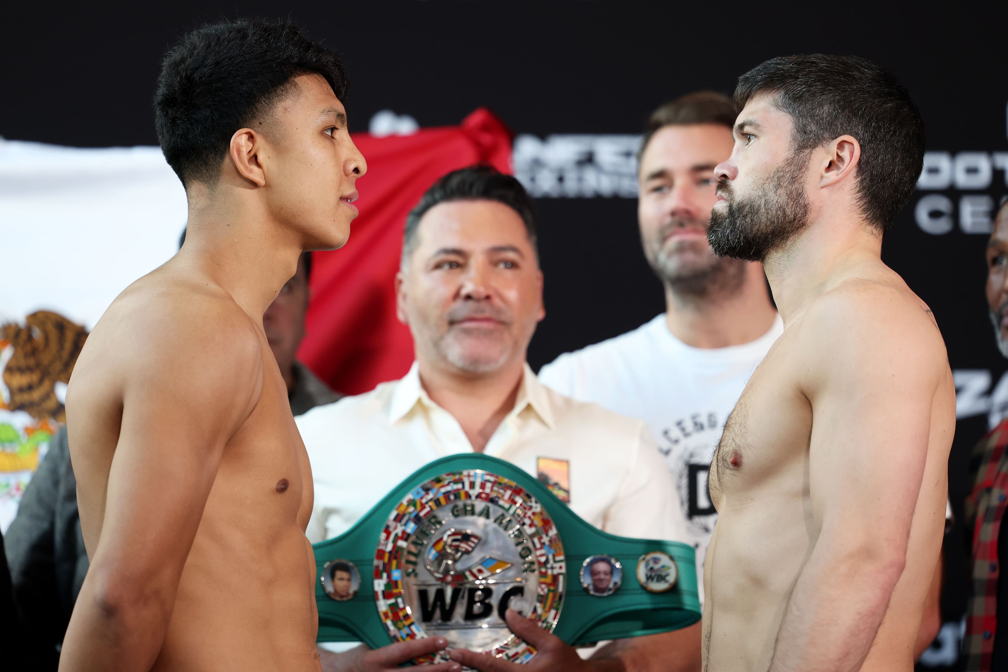 Weigh-in Alert: Munguia-Ryder and undercard ready for war in Phoenix