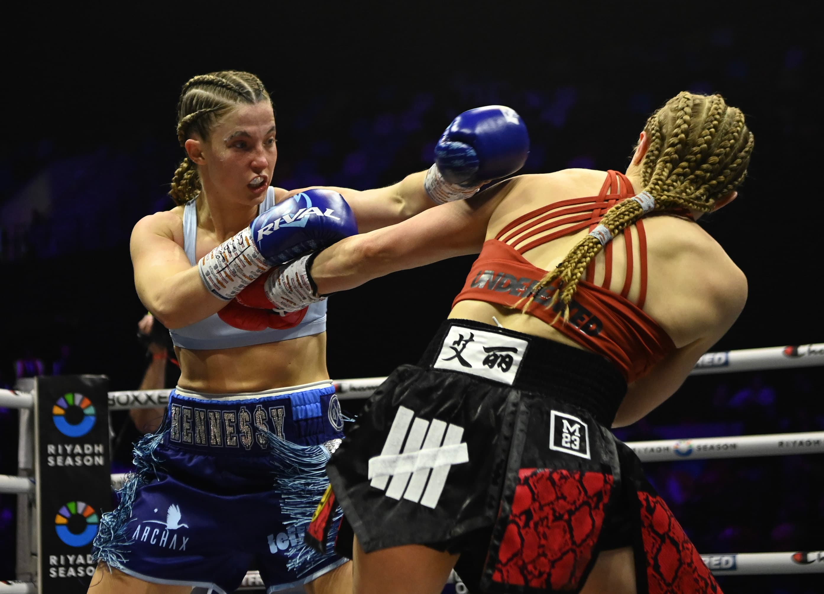 Fran Hennessy scores close decision win over Ellie Bouttell