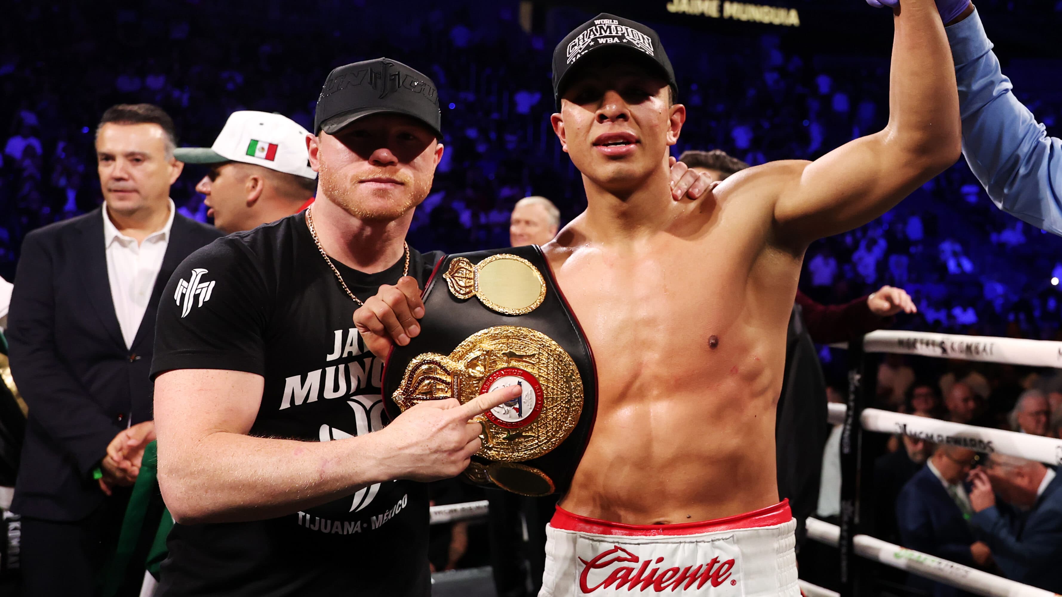 Canelo would love passing Mexican torch to teammate Munguia