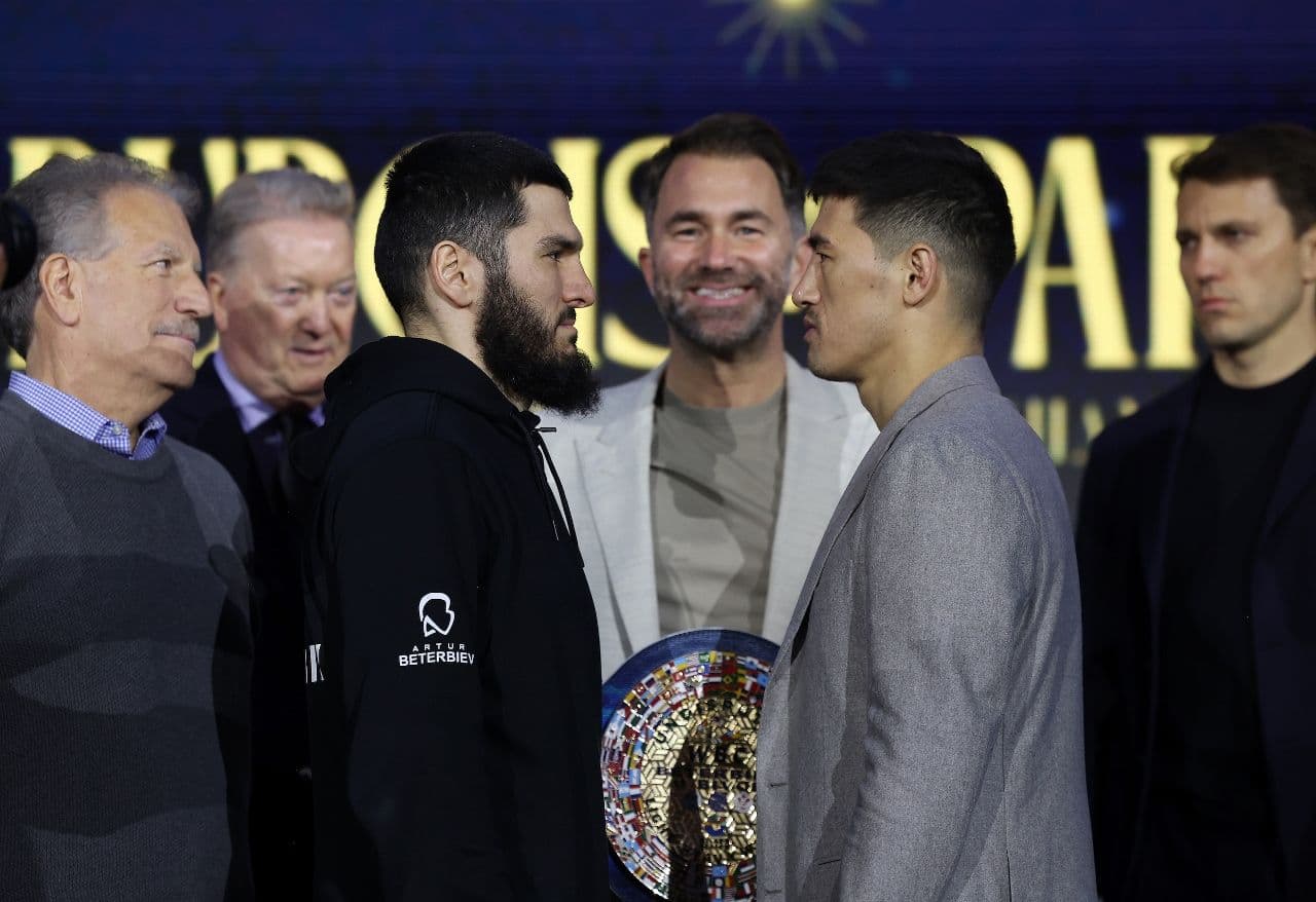 Roy Jones Jr. Leaning Toward Bivol Beating Beterbiev in Rematch