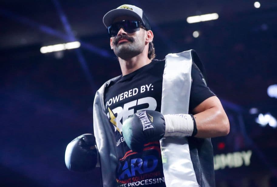 Trevor McCumby Expects Caleb Plant To Beat Armando Resendiz Pretty Easily, Stop Him In Later Rounds