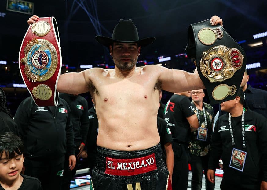 Zurdo Ramirez guts out unanimous decision over Yuniel Dorticos to retain cruiserweight belts