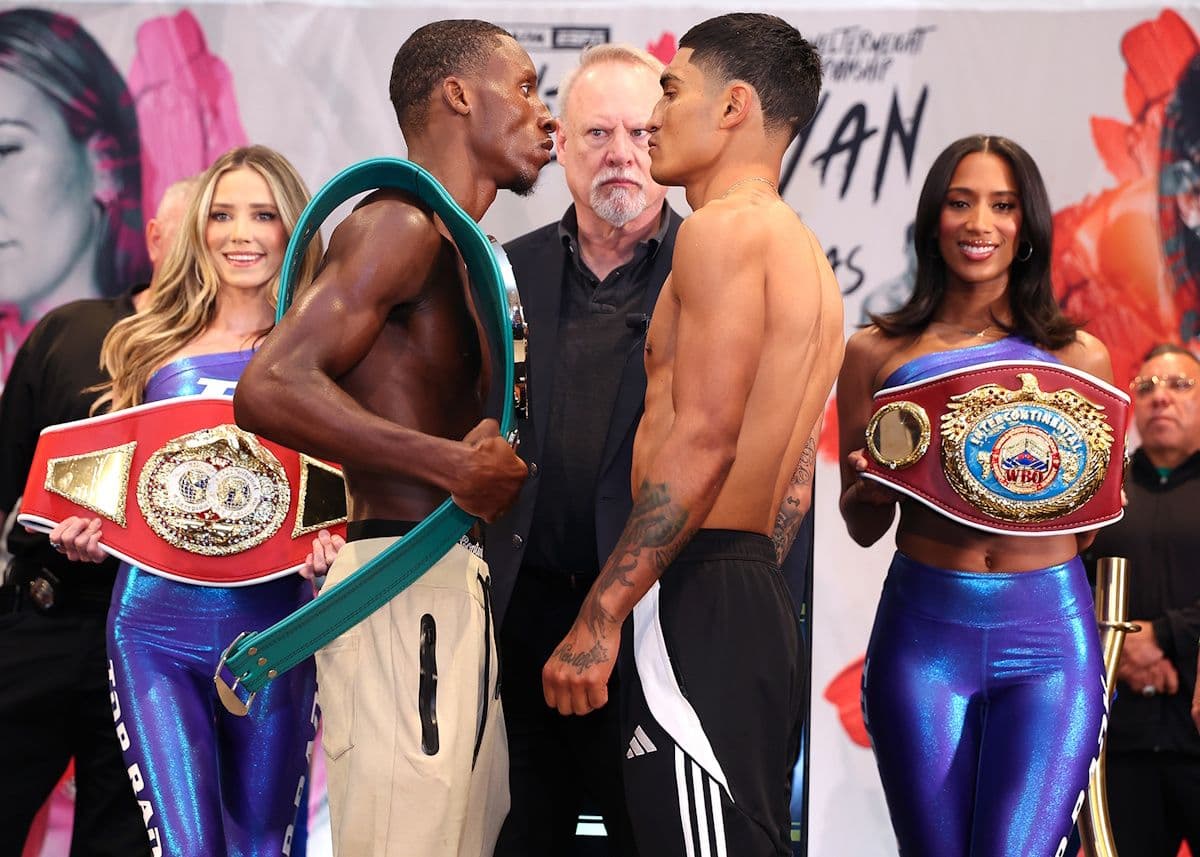 Carrington Hopes Beating Enrique Vivas ‘Easy’ Shows He ‘Is On A Different Level,’ Secures Title Shot