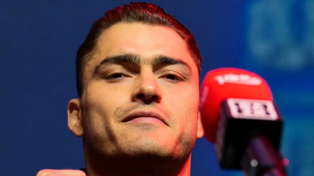 Duarte Wants 'Scared' Hitchins To Vacate IBF Junior Welterweight Title