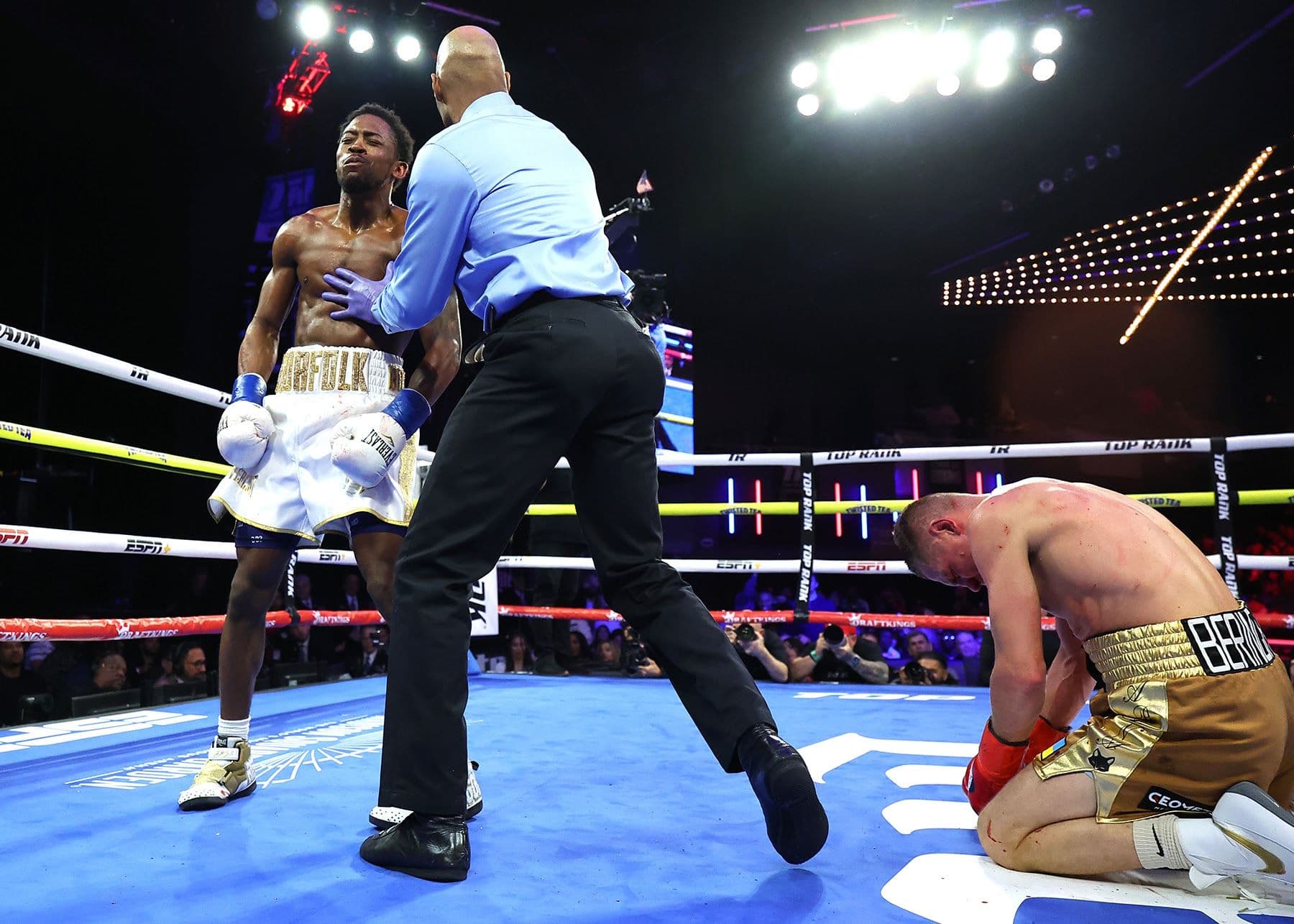 Keyshawn Davis Knocks Denys Berinchyk Out in Four, Captures WBO Title