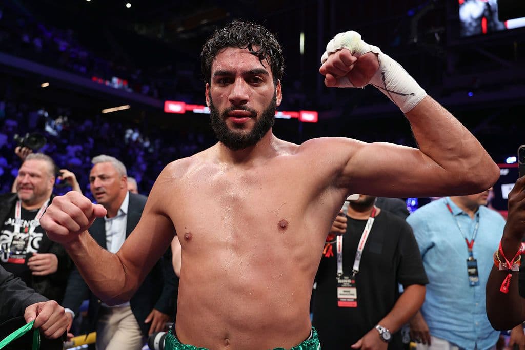 Hamzah Sheeraz: Canelo Alvarez Will Dispatch Terence Crawford Easily, Then My Turn